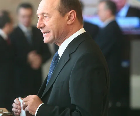 Traian Băsescu: Cereţi UDMR să fie aliatul meu, şi nu al PSD sau PNL