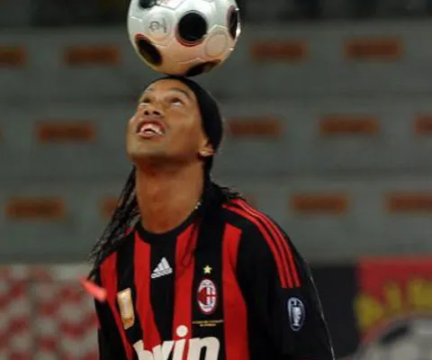Italia - Ronaldinho afirmă că este pregătit să devină liderul lui AC Milan