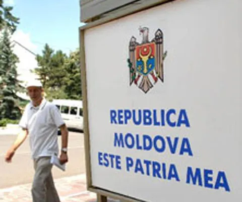 Guvernul moldovean s-ar pregăti să interzică ieşirea din ţară a cetăţenilor în următorii doi ani