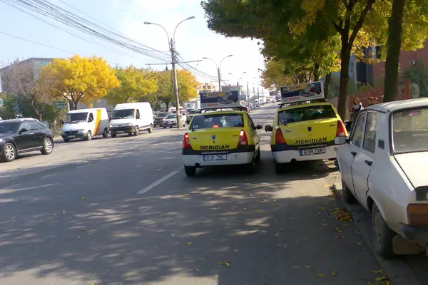 Staţionarea pe trecerea de pietoni