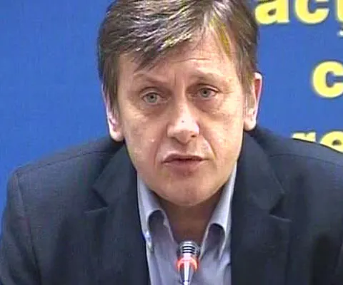 PNL cere înfiinţarea unei comisii parlamentare de anchetă a ministrului Turismului, Elena Udrea