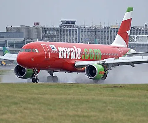 Autoritatea Aviaţiei Civile din Italia a suspendat licenţa companiei low-cost MyAir