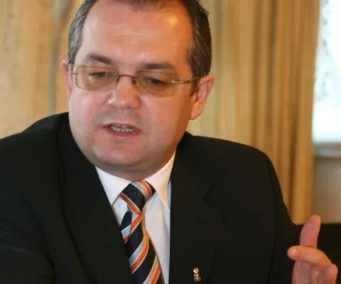 Boc spune că priorităţile Guvernului sunt infrastructura şi absorbţia fondurilor comunitare