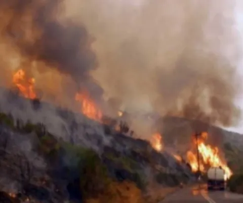 Incendiile fac în continuare ravagii în Franţa şi Italia, în Spania situaţia este sub control