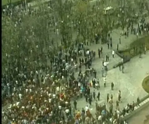 Imagini în exclusivitate de la protestele de stradă izbucnite la Chişinău în 7 aprilie