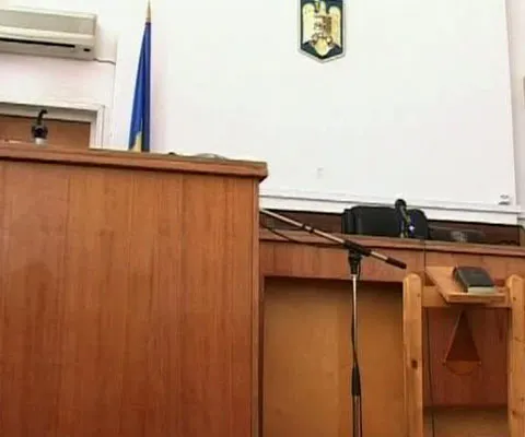 Oamenii legii din judeţul Alba au restanţe de peste 400.000 de lei la plata contribuţiilor de sănătate