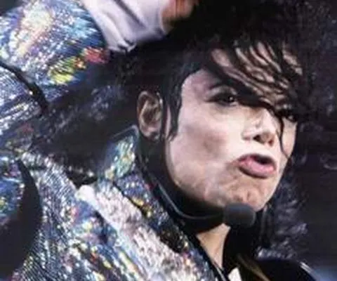 REALITATEA pe NET: Deţinuţii unei închisori din Filipine îi aduc un omagiu lui Michael Jackson