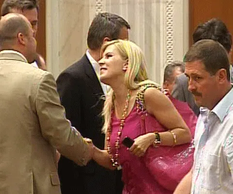 Elena Udrea dezbină Coaliţia. Comisia de anchetă în cazul ministrului Turismului şi-a început, marţi, activitatea