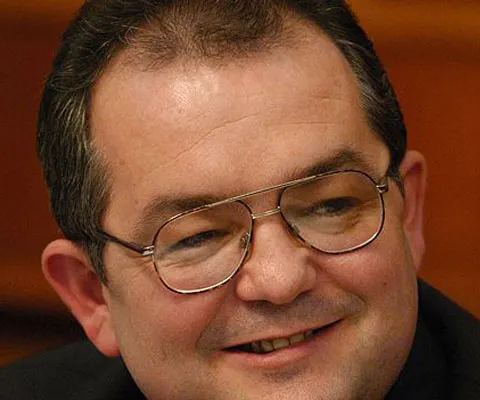 Ţara arde şi guvernul Boc vrea să controleze ploile, înfiinţând o instituţie care se va ocupa de schimbarea vremii