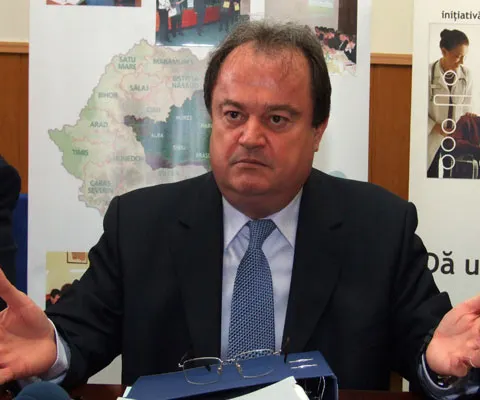 V. Blaga: A doua tranşă de la FMI merge către salarii, pensii şi investiţii în infrastructură