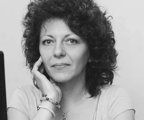 Adina Anghelescu Stancu: Altă soluţie: concediu fără plată, nelimitat, pentru Guvernul Boc!
