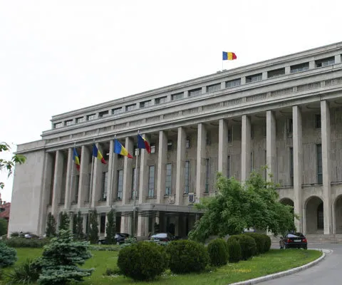 Miniştrii Guvernului Boc au anunţat disponibilizarea a peste 14.000 de bugetari