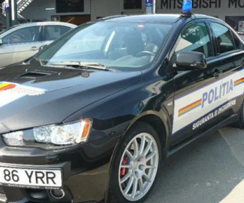 Titi Aur a testat noul Mitsubishi EVO X al Poliţiei Române