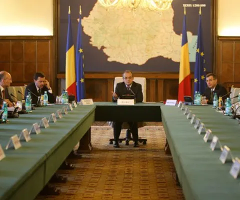 Guvernul dezbate astăzi proiectul legii salarizării unice