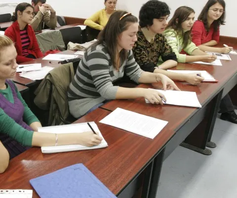 Guvernul a introdus Universitatea Spiru Haret pe lista instituţiilor acreditate sau autorizate