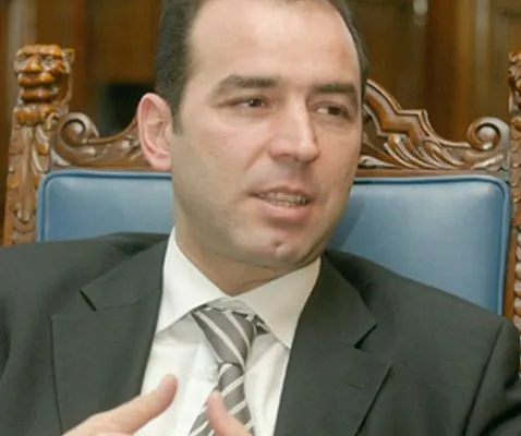 Guvernatorul Băncii Centrale a Bulgariei a demisionat din funcţie