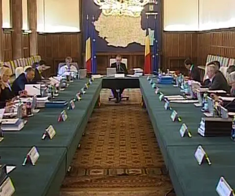Guvernul şi sindicatele vor discuta azi despre legea unică de salarizare