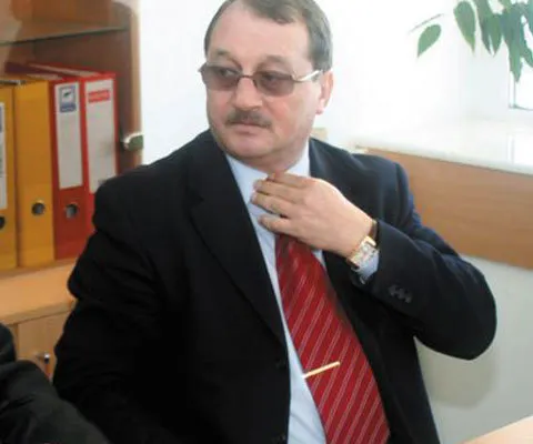M. Calimente (PNL): Furtul de arme de la Ciorogârla a fost o făcătură care urmărea înlăturarea unor ofiţeri