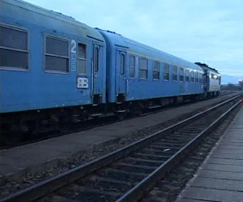 Sindicatele nu acceptă concedierile de la CFR fără acordarea a minimum 24 de salarii compansatorii