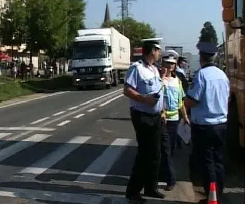 Un adolescent din judeţul Argeş a provocat un accident rutier soldat cu şase răniţi