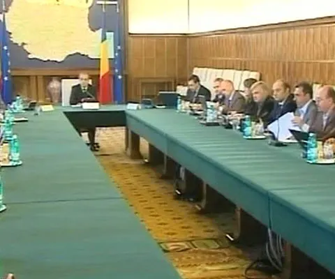 Guvernul îşi asumă doar răspunderea formală pe legea unică de salarizare