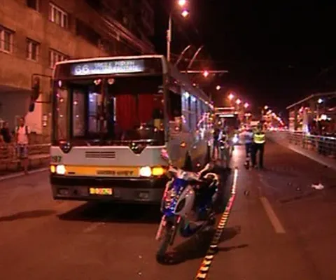 Un pieton care a traversat neregulamentar a provocat rănirea altor două persoane