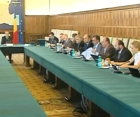 Magistraţii de judecătorie au câştigat mai mult de un salariu minim în legea unică, după proteste