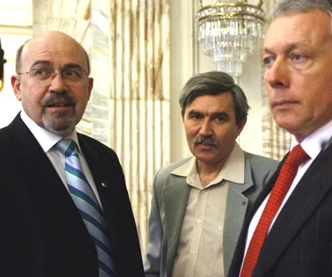 L. Borbely: UDMR va decide dacă semnează moţiunea doar după ce analizează legile