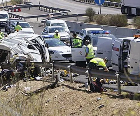 Şase români şi-au pierdut viaţa în cel mai grav accident petrecut anul acesta în Spania - VEZI IMAGINI