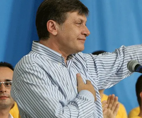 Crin Antonescu: Domnul Băsescu s-a jucat cu această ţară