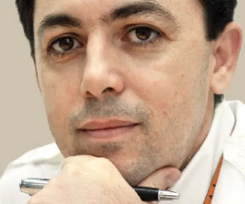 Laurenţiu Ciocăzanu: Pe ei, pe naşii lor!