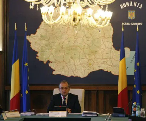 Guvernul a acceptat 73 din 1067 amendamente la legile privind salarizarea şi reorganizarea instituţiilor