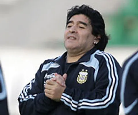 Maradona, terapie antistres într-o localitate balneară din Italia