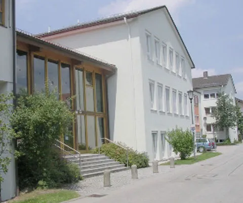 Un bărbat a tras cu arma într-o şcoală din Germania, mai mulţi elevi au fost răniţi