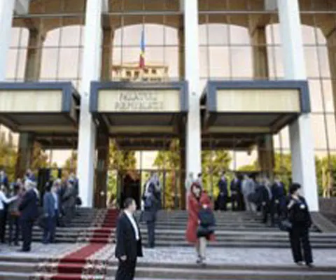 Deputaţii au votat modificarea legii pentru Guvern şi au stabilit structura Executivului moldovean
