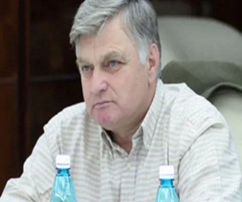 FSLI: "Guvernul Boc îşi bate joc de salariaţii din învăţământ"