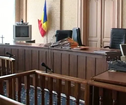 Justiţie paralizată: 12 curţi de apel şi 35 de tribunale au decis continuarea protestelor