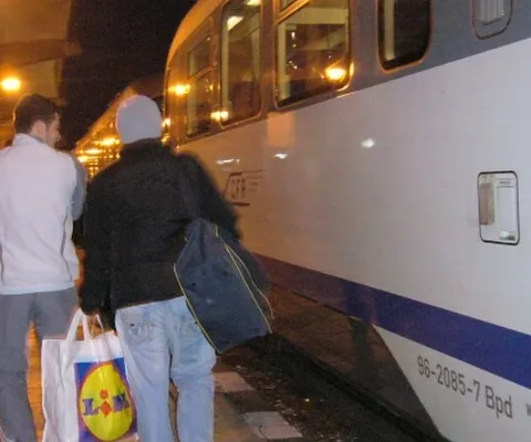 CFR va plăti despăgubiri călătorilor pentru întârzierile trenurilor şi accidentele de pe calea ferată