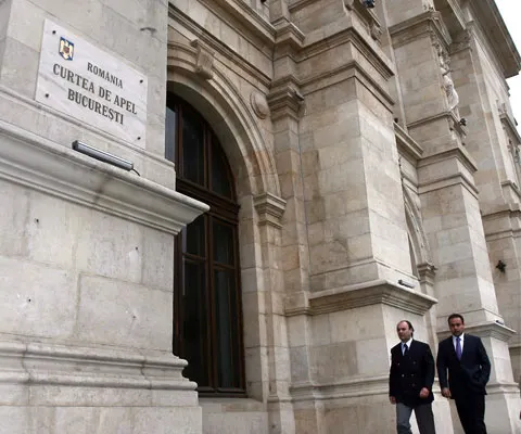 Curtea de Apel Bucureşti a decis suspendarea protestelor şi revenirea în sala de judecată