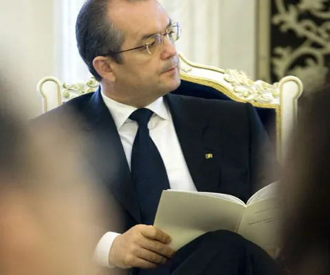 Boc: Guvernul va aproba miercuri o OUG pentru a soluţiona problema finanţării din sistemul sanitar