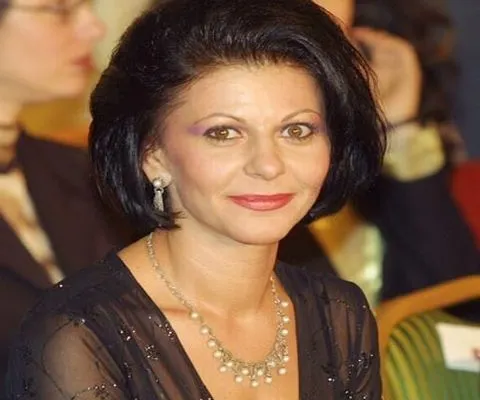 Elena Cârstea, supusă unei operaţii dificile pe creier