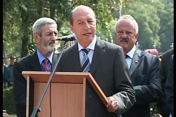 Băsescu: România va ieşi din criză la şase luni după ce puteri ca SUA sau Germania se relansează