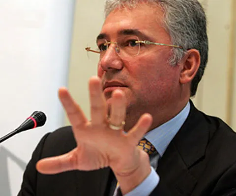 PD-L îşi asumă, în continuare, guvernarea, anunţă miniştrii partidului