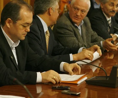 Boc trebuie să negocieze la sânge cu partidele pentru a forma un nou Guvern. VEZI VARIANTELE