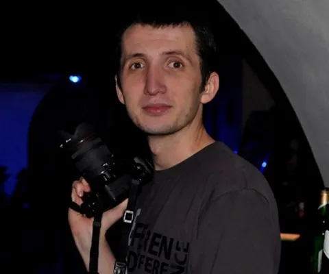 Zoso a avut un accident, şi-a distrus maşina, dar e teafăr şi nevătămat