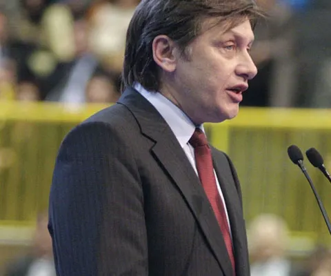 Antonescu spune că are "propuneri concrete" pentru un premier care să conducă un Guvern tehnocrat