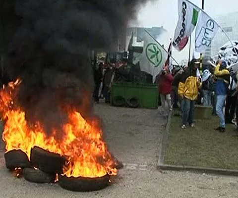 Protestele agricultorilor au continuat la Bruxelles