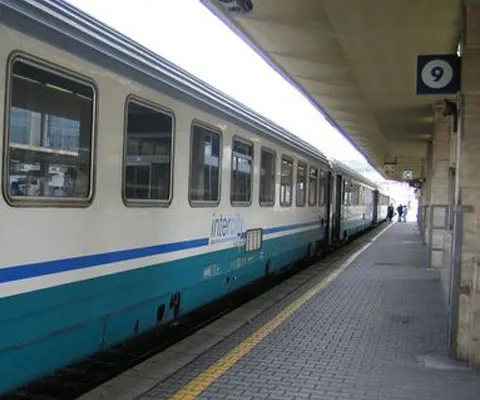 O studentă, violată într-un tren care circula pe ruta Franţa - Italia