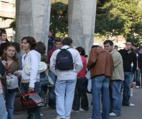 Studenţii vor participa la protestele de stradă organizate, miercuri, de confederaţiile sindicale