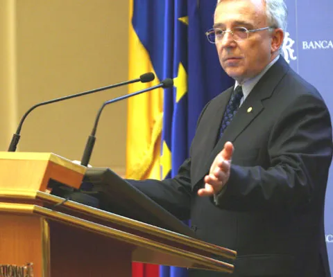 Isărescu spune că nu ar accepta funcţia de prim-ministru, dacă i s-ar propune